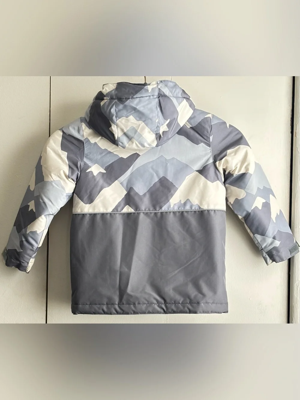 CHILDREN’S PLACE GRAY BEIGE CAMOUFLAGE HOODED COAT, size 4 XS/TP